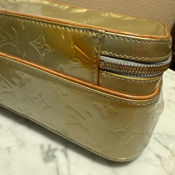 AUTH Louis Vuitton Murray gold Vernis Monogram Backpack - Picture 2 of 16